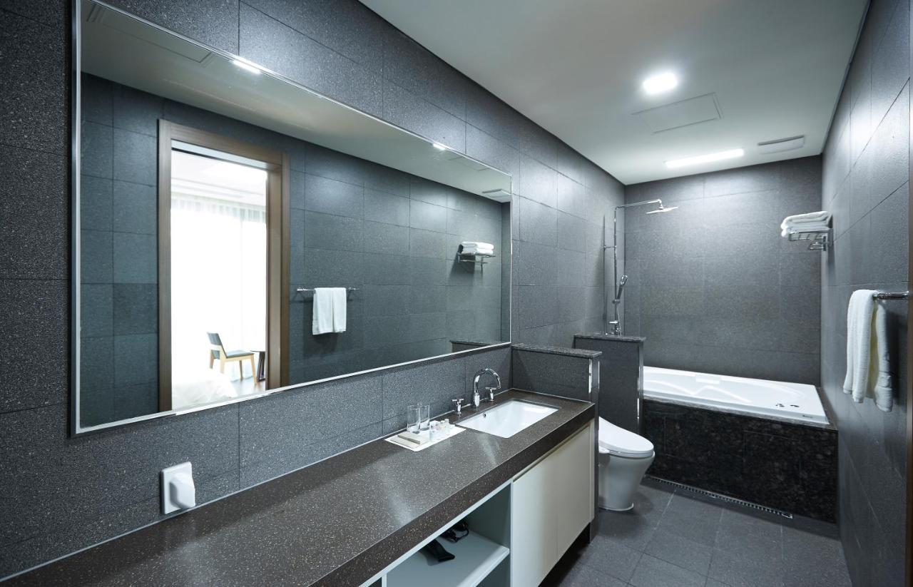 Pyeongchang The White Hotel Ngoại thất bức ảnh